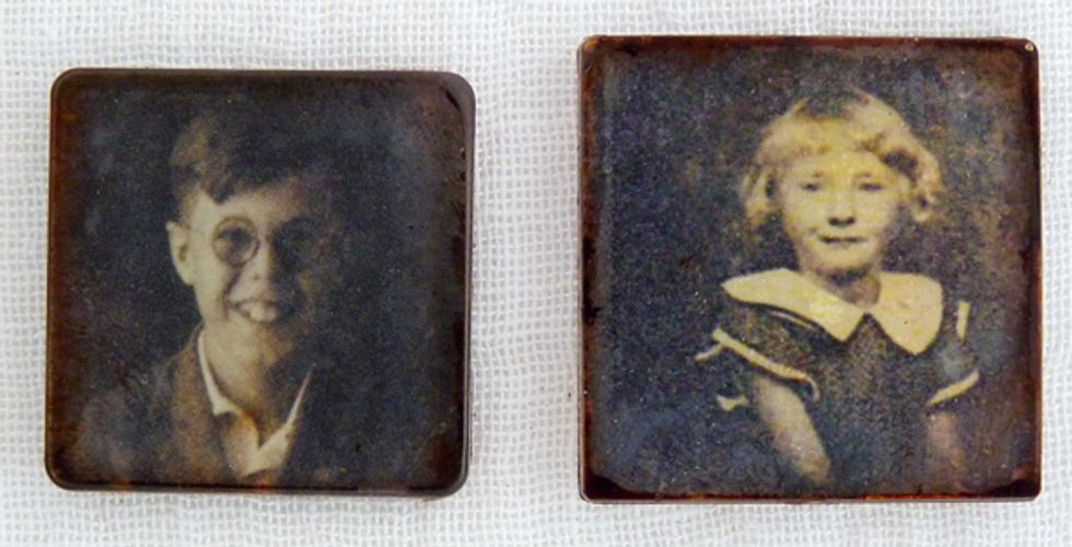 Rub the coffee archival ink pad around the acrylic blocks to create a more vintage look.