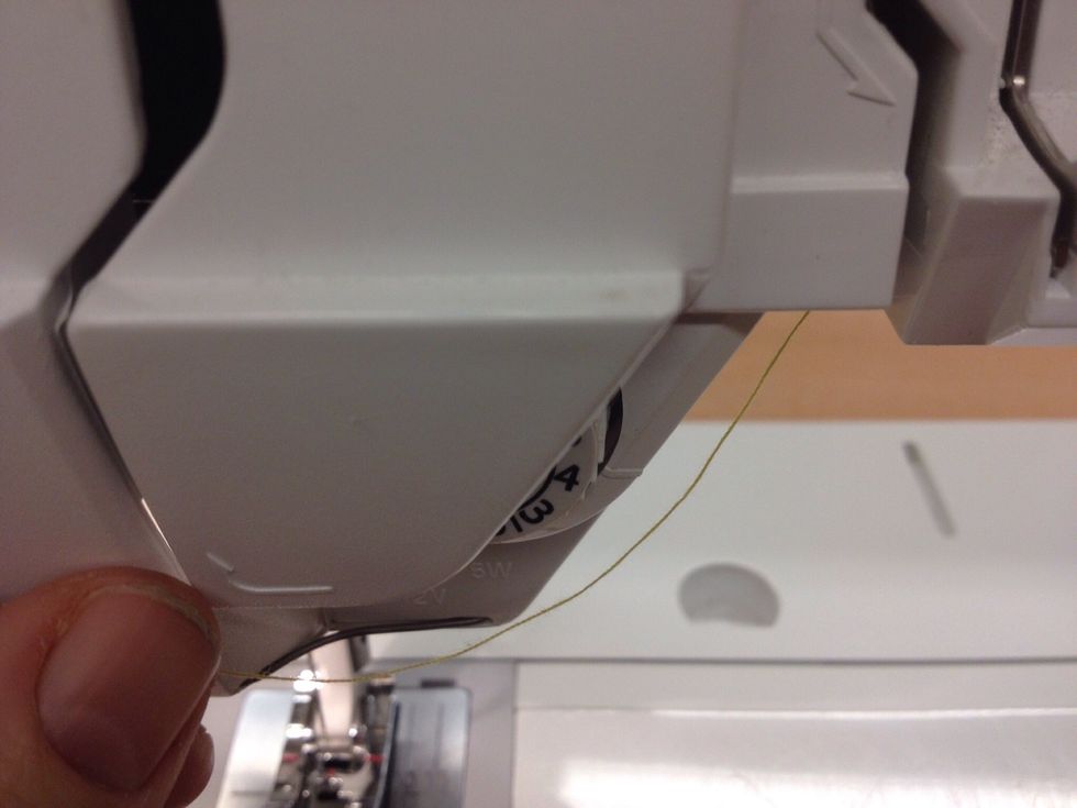 Runt tr\u00e5dsp\u00e4nningshjulet,