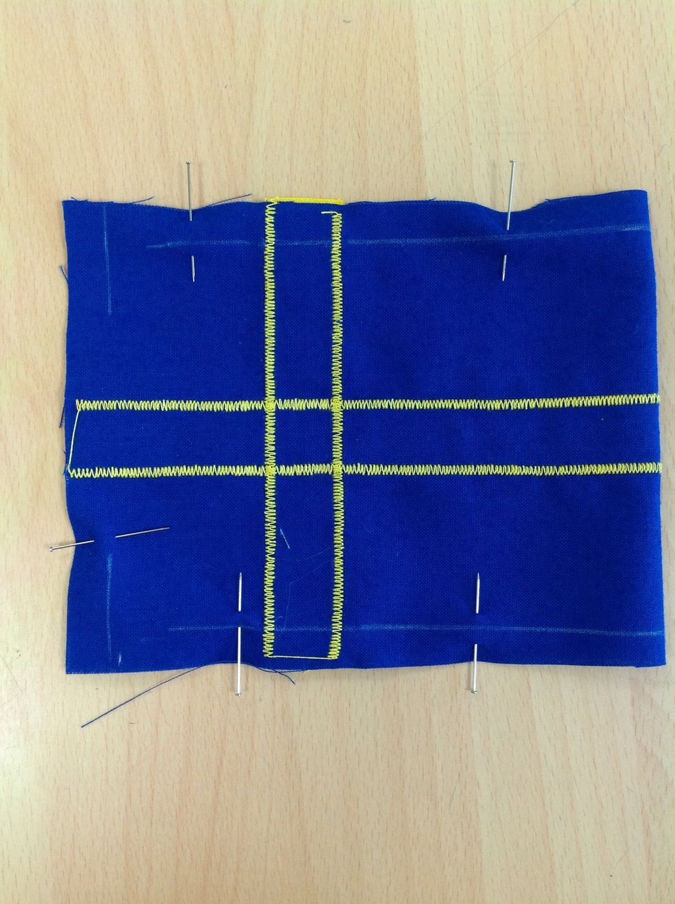 S\u00e4tt i n\u00e5gra knappn\u00e5lar som st\u00f6d.