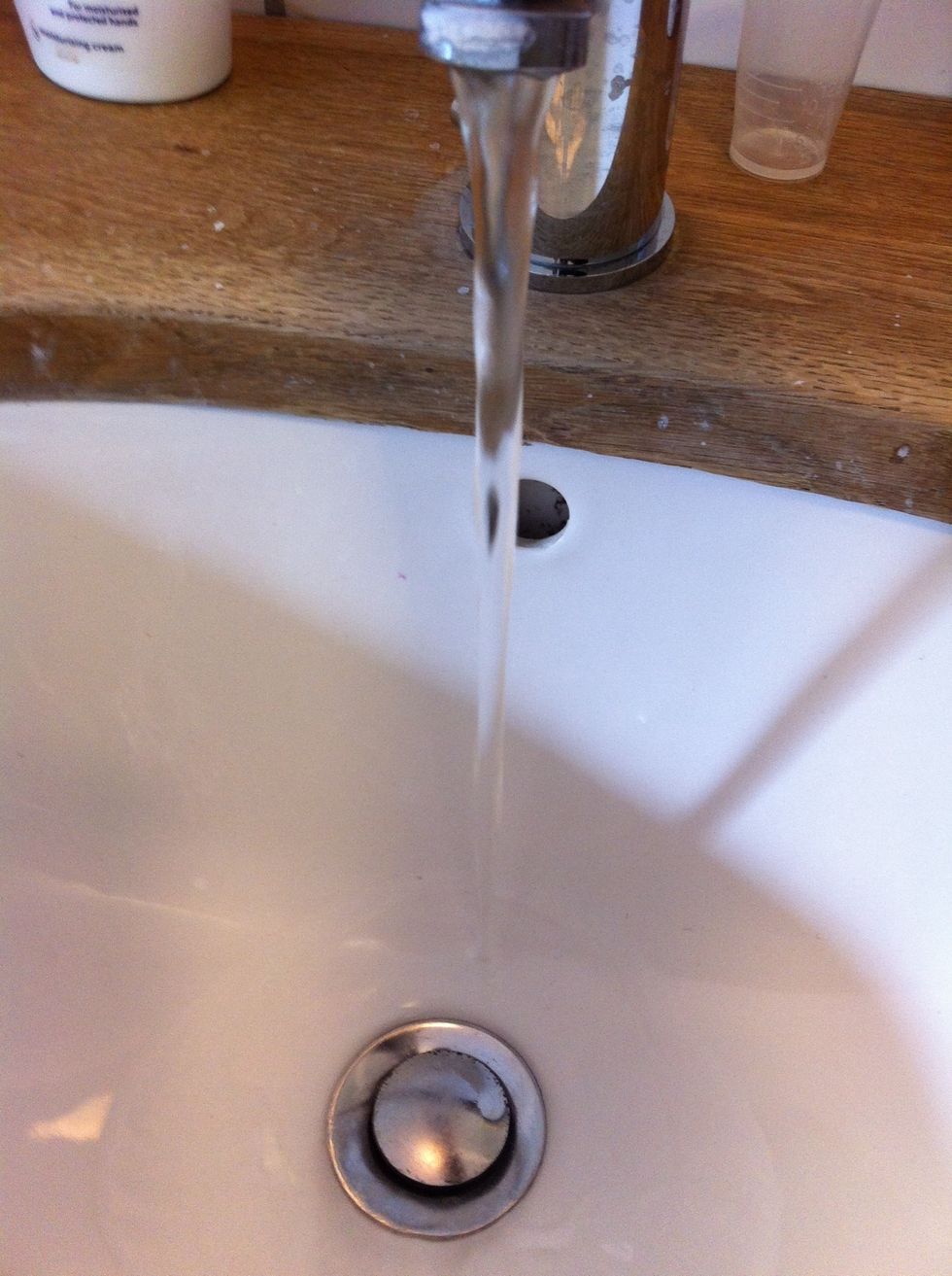 S\u00e4tt ig\u00e5ng vattnet p\u00e5 svag hastighet