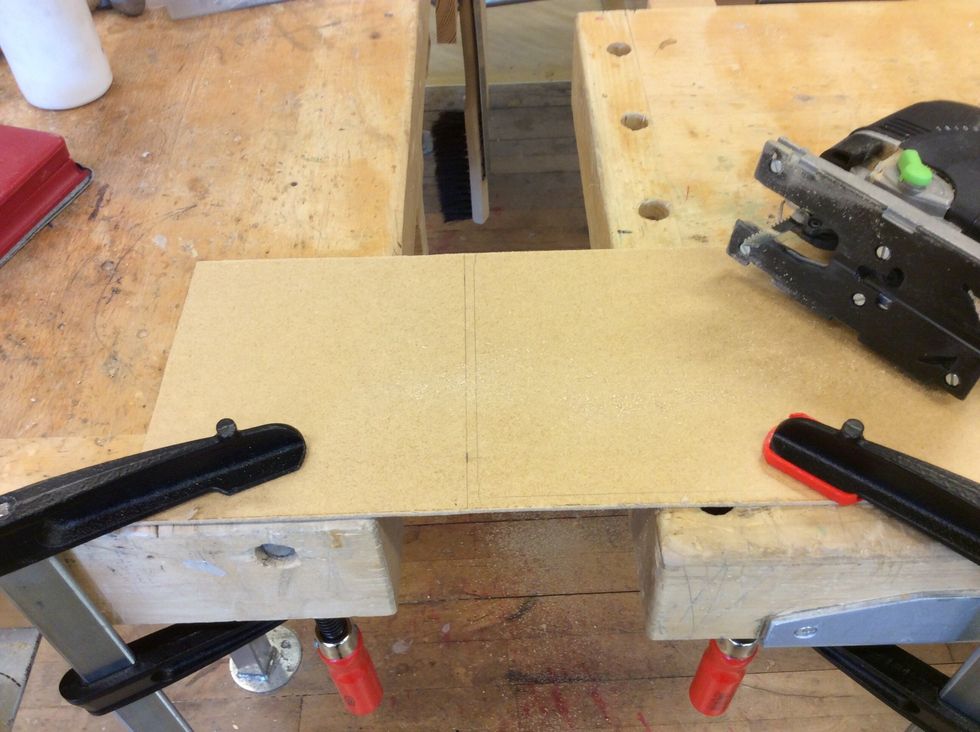 S\u00e5ga av masoniten p\u00e5 det andra h\u00e5llet.