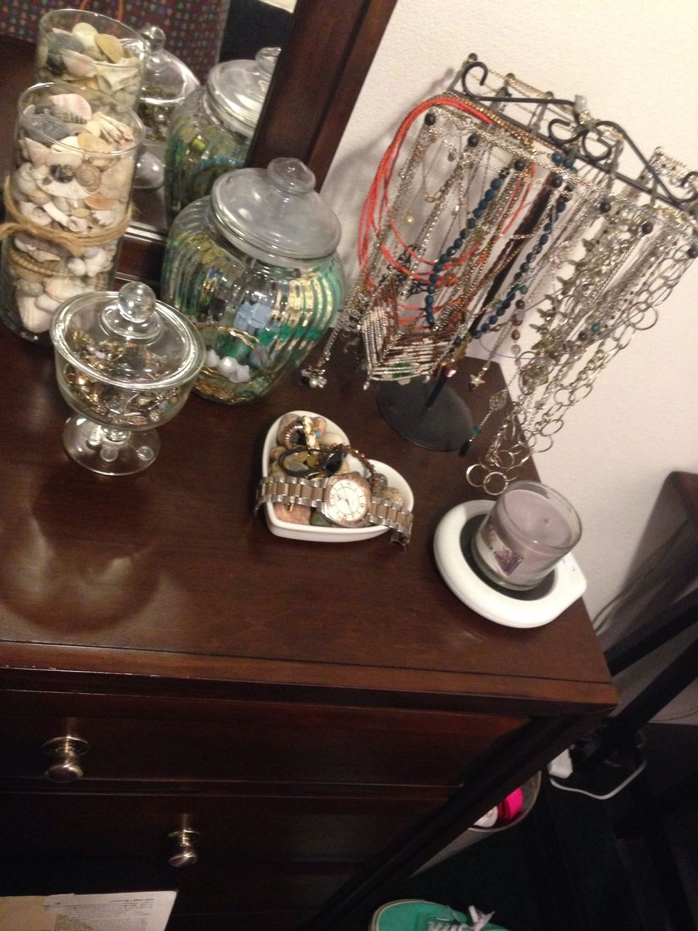 Same with jewelry! Especially for jewelry pack rats like myself, having mine organized makes it so much easier to find something I need!