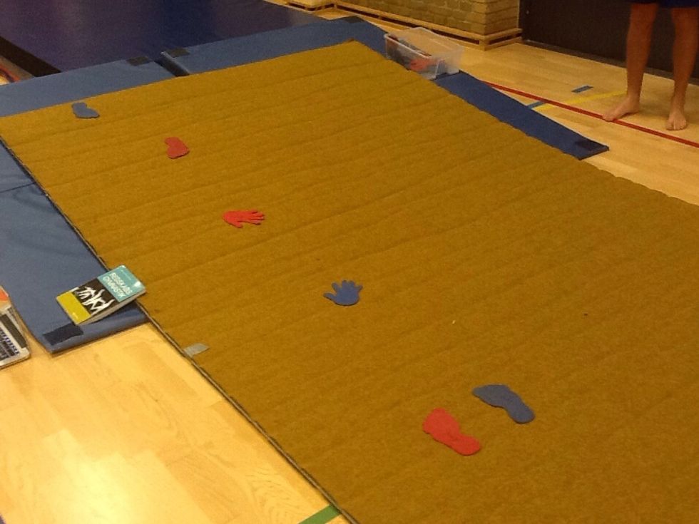 Sammen \u00f8velse. Men h\u00e6vet start position s\u00e5 naturlig kraft.