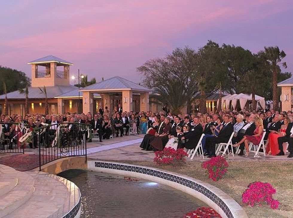 San-Antonio Ranch If you are planning a down-to earth wedding, then you don't have to look any further. Simple yet still luxurious, this location in Texas.For more info https://www.estavisaonline.org