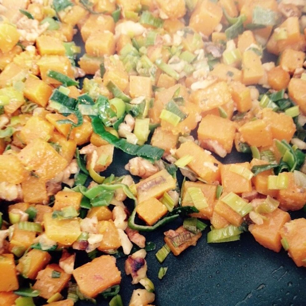 Saut\u00e9 for another 5min