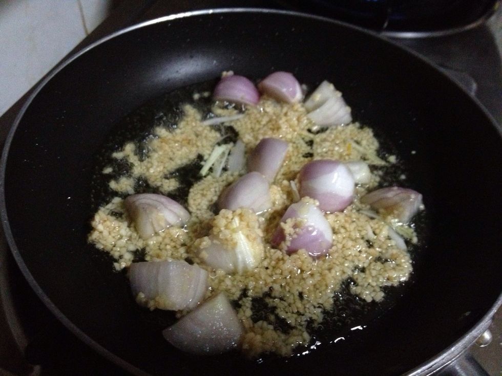 saut\u00e9 garlic and onion