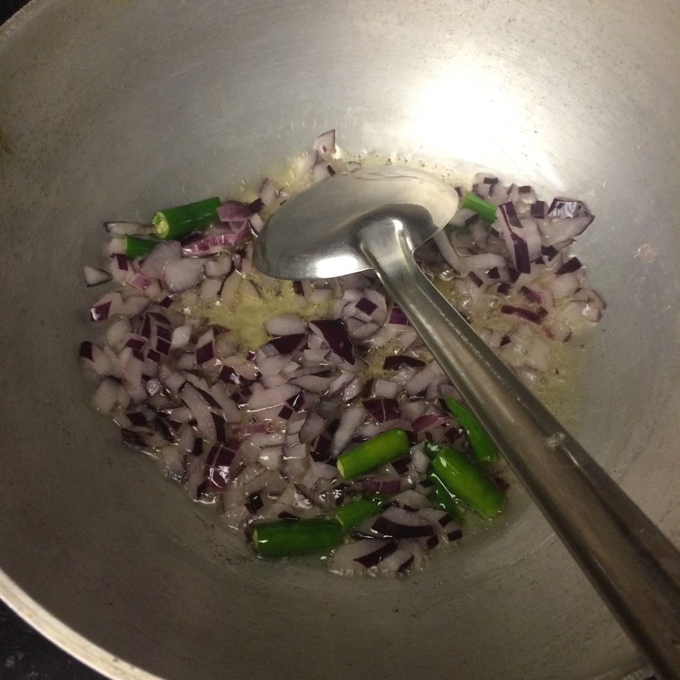 Saut\u00e9 onion and chili