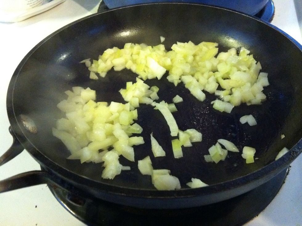 Saut\u00e9 onions, butter and garlic paste together