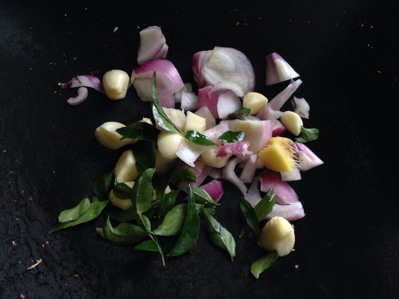 https://guides.brit.co/media-library/saut-u00e9-shallots-garlic-ginger-and-curry-leaves-set-aside.jpg?id=23672329&width=784&quality=85