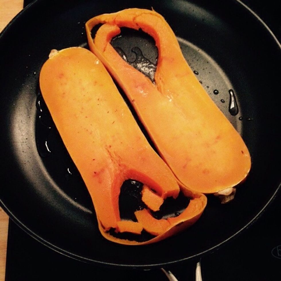 Saut\u00e9 them 5min per side in a nonstick pan with a bit of sunflower seeds oil to roast the outside.