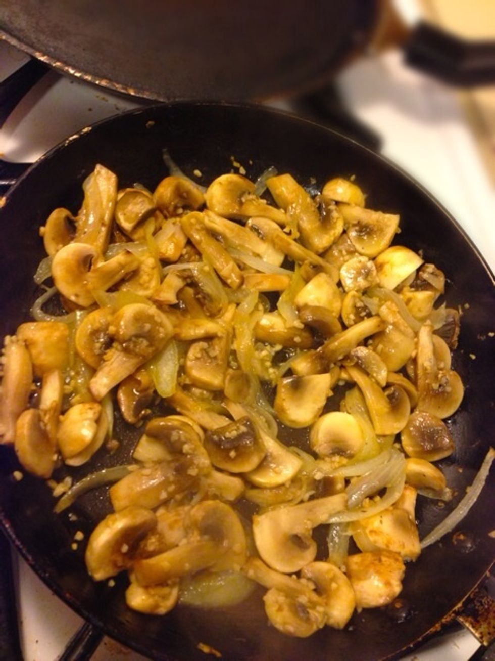 Saut\u00e9 until mushrooms start becoming soft
