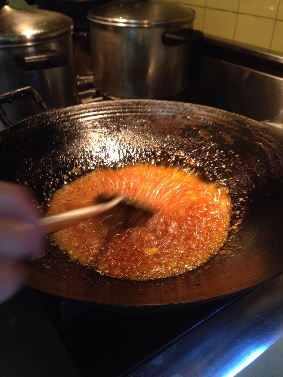 Sautee in wok on med heat till caramelized.