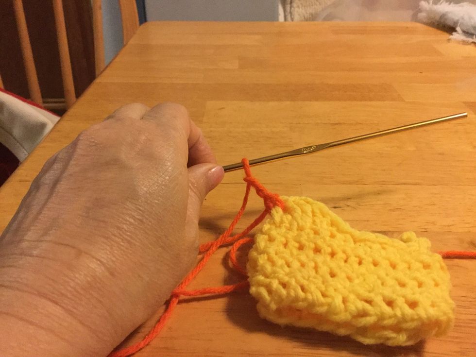 SC in the chain closest to the HDC post.