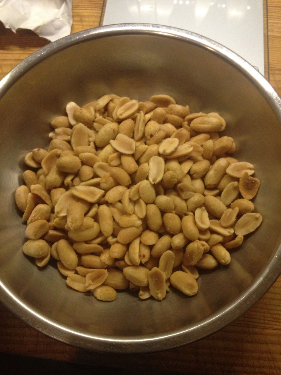 Scale peanuts