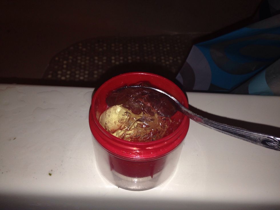 Scoop in some gel, exact measurements are not necessary