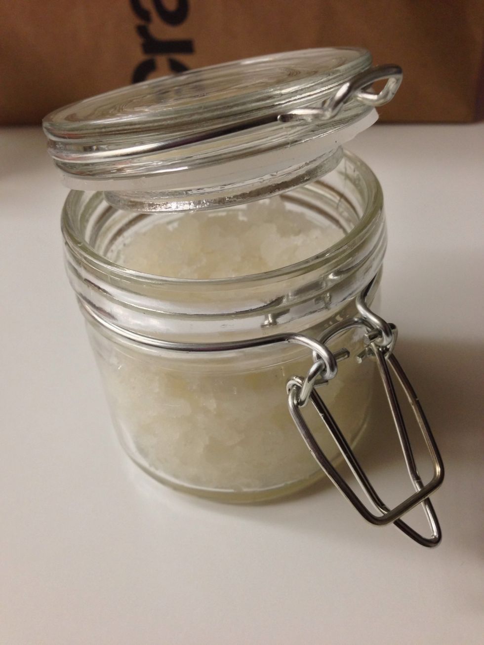 Scoop into jar.