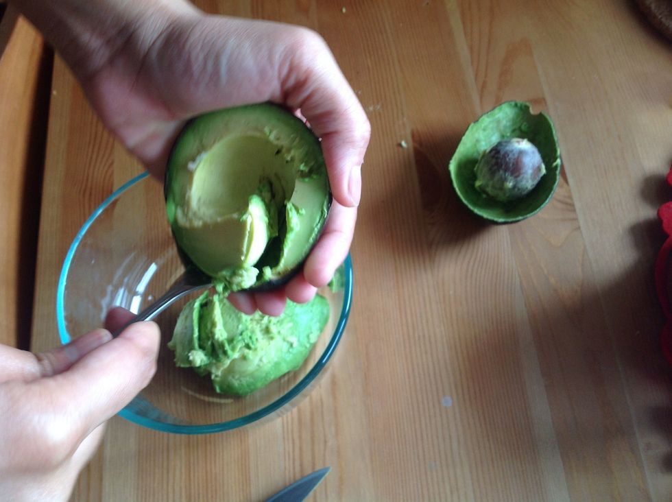 Scoop the avacados from the shell