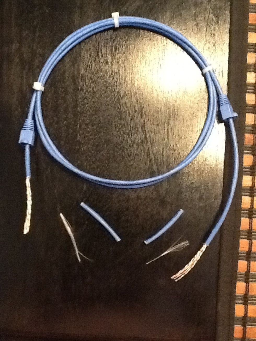 Score cable , once scored break the jacket of the cable to expose cable pairs. Make sure you cut the kevlar thread.