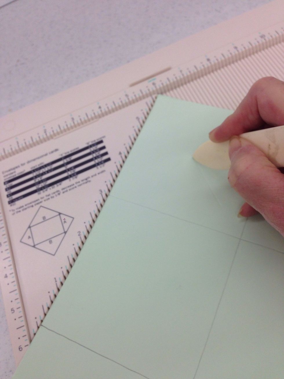 Score each corner diagonally.