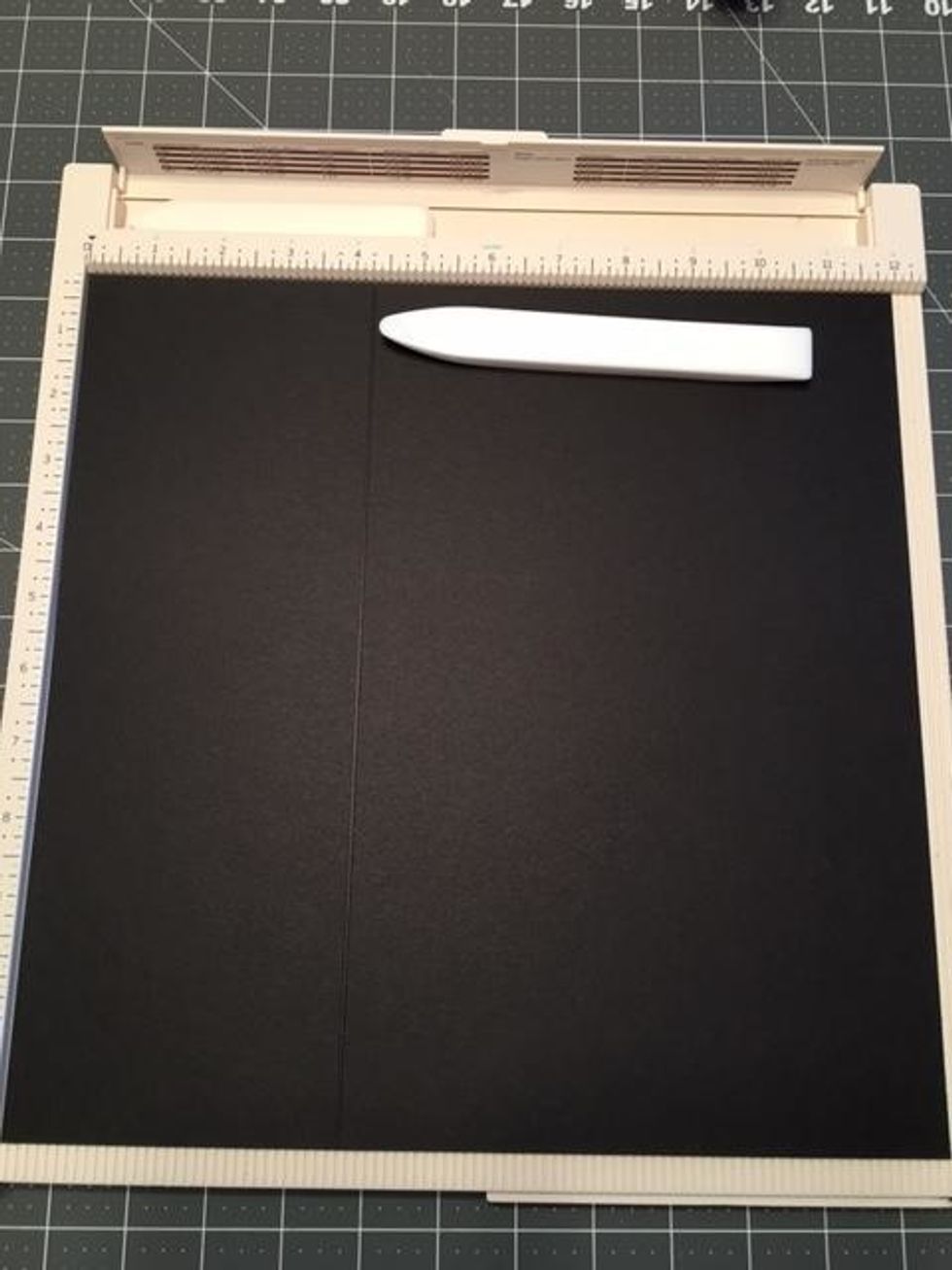 Score one side at 4 1/4" to create the pockets.