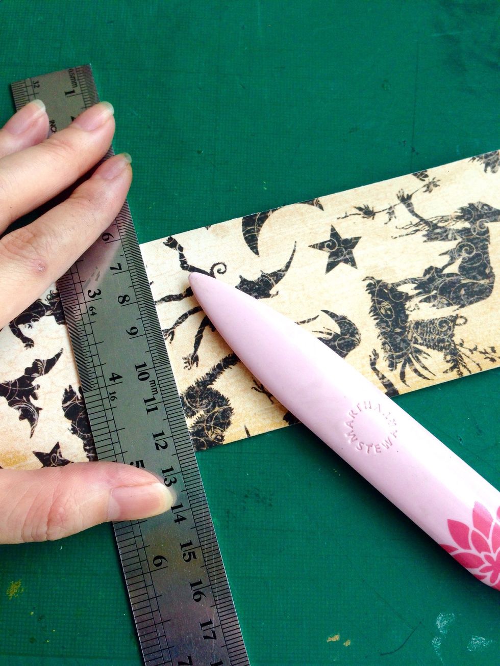 Score the markings down...