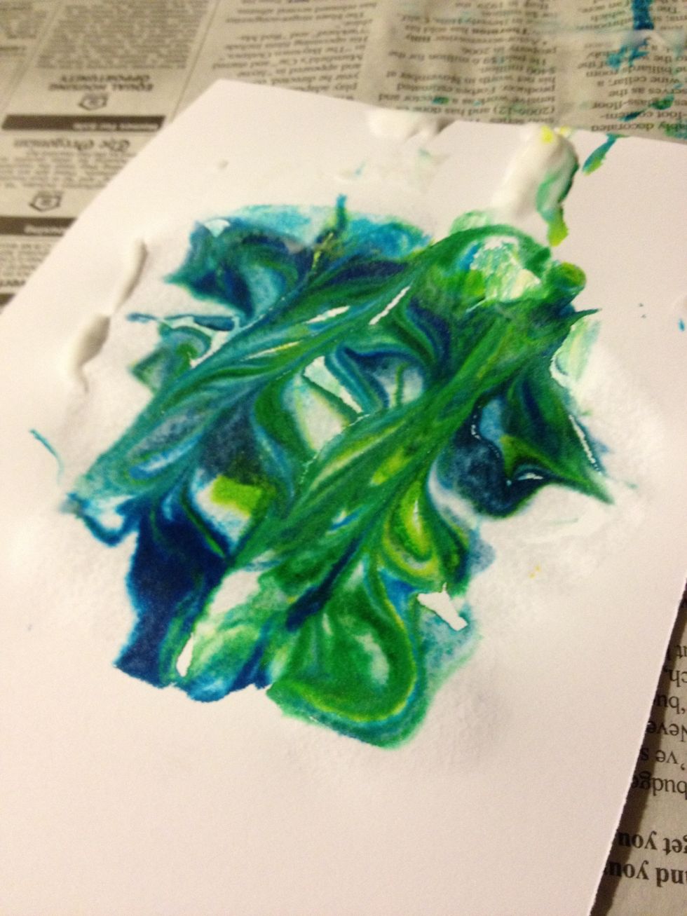Scrape the rest of the patches of shaving cream off the sides. It should end up looking like this!