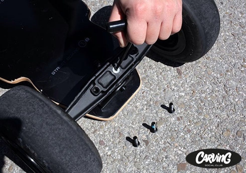 - Screw it in. / - Atorn\u00edllalo