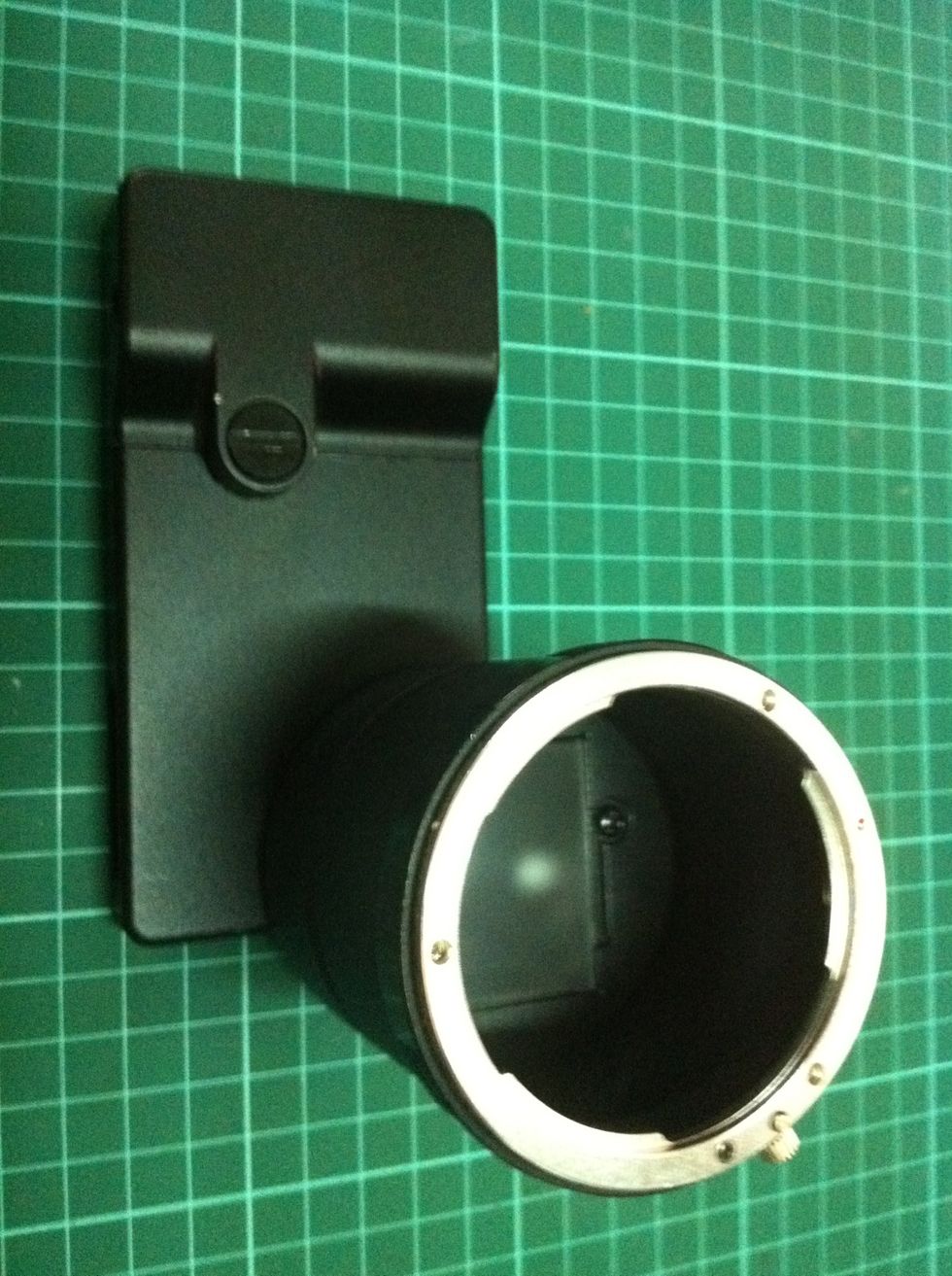 Screw the long tubular case back on.