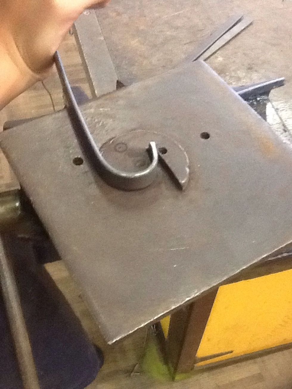 Scroll the flatbar around the mould to the shape you want.