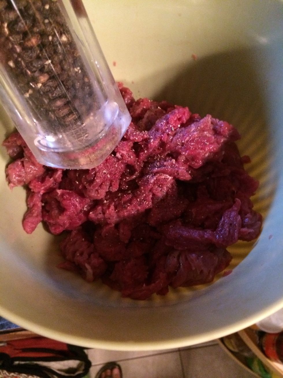 Season the beef with Sylvia's all purpose seasoning. If you can't find this use any all purpose seasoning EXCEPT Adobo Goya. Do not use this in this recipe. Cont.' by adding some b. pepper to taste.