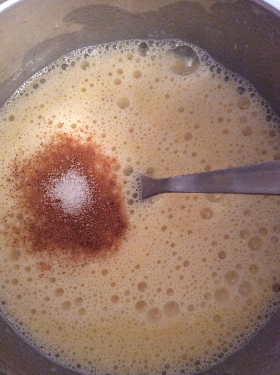Season with cinnamon and a pinch of salt. If you like it really sweet you can leave out the salt but I think it just adds so much flavor and to me it tastes more like "real" porridge!
