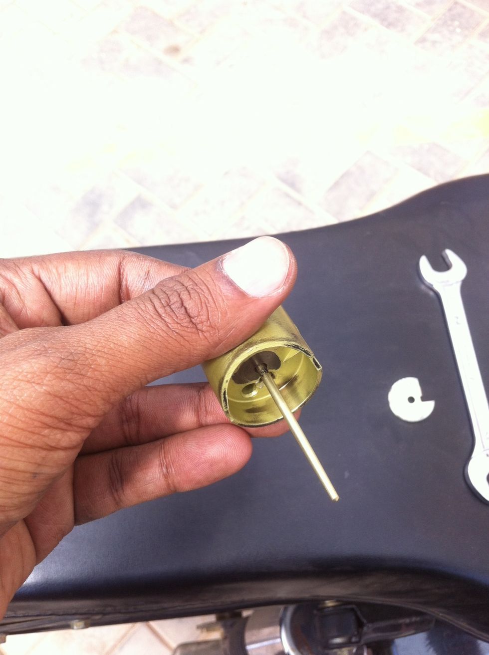 Seated pin from the piston bottom.