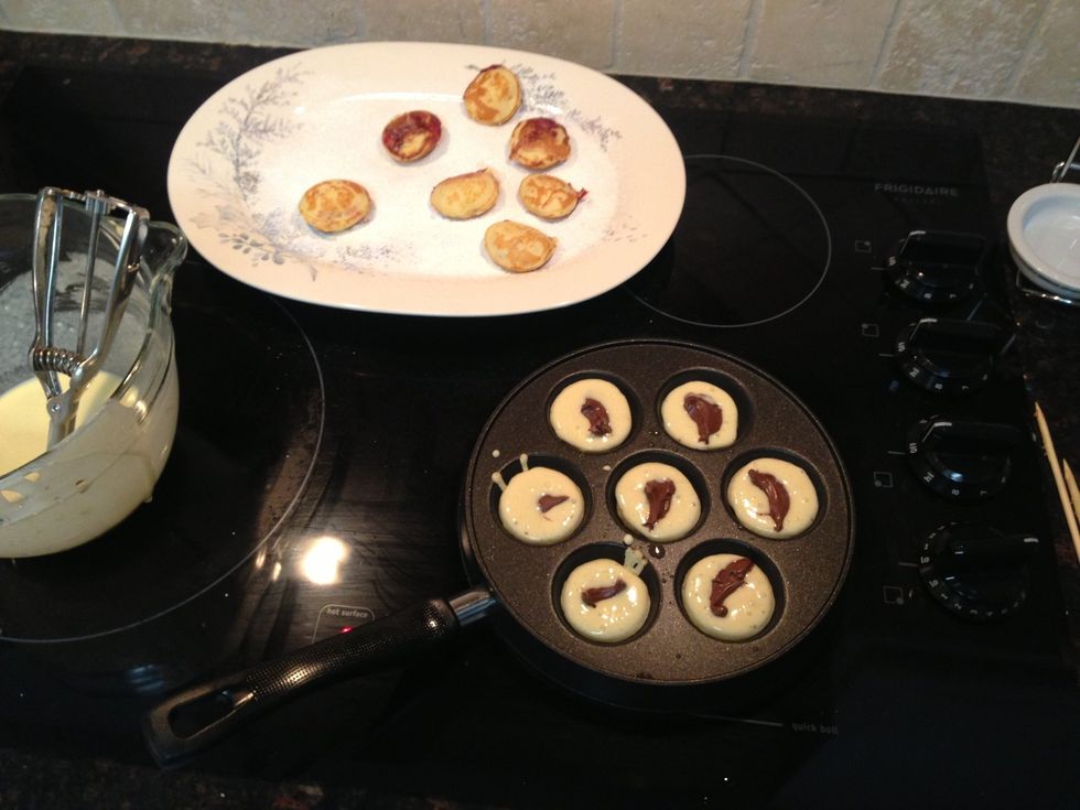 Second batch : Hazelnut Spread filling. The 1st batch on platter, that I sprinkled with confections sugar.