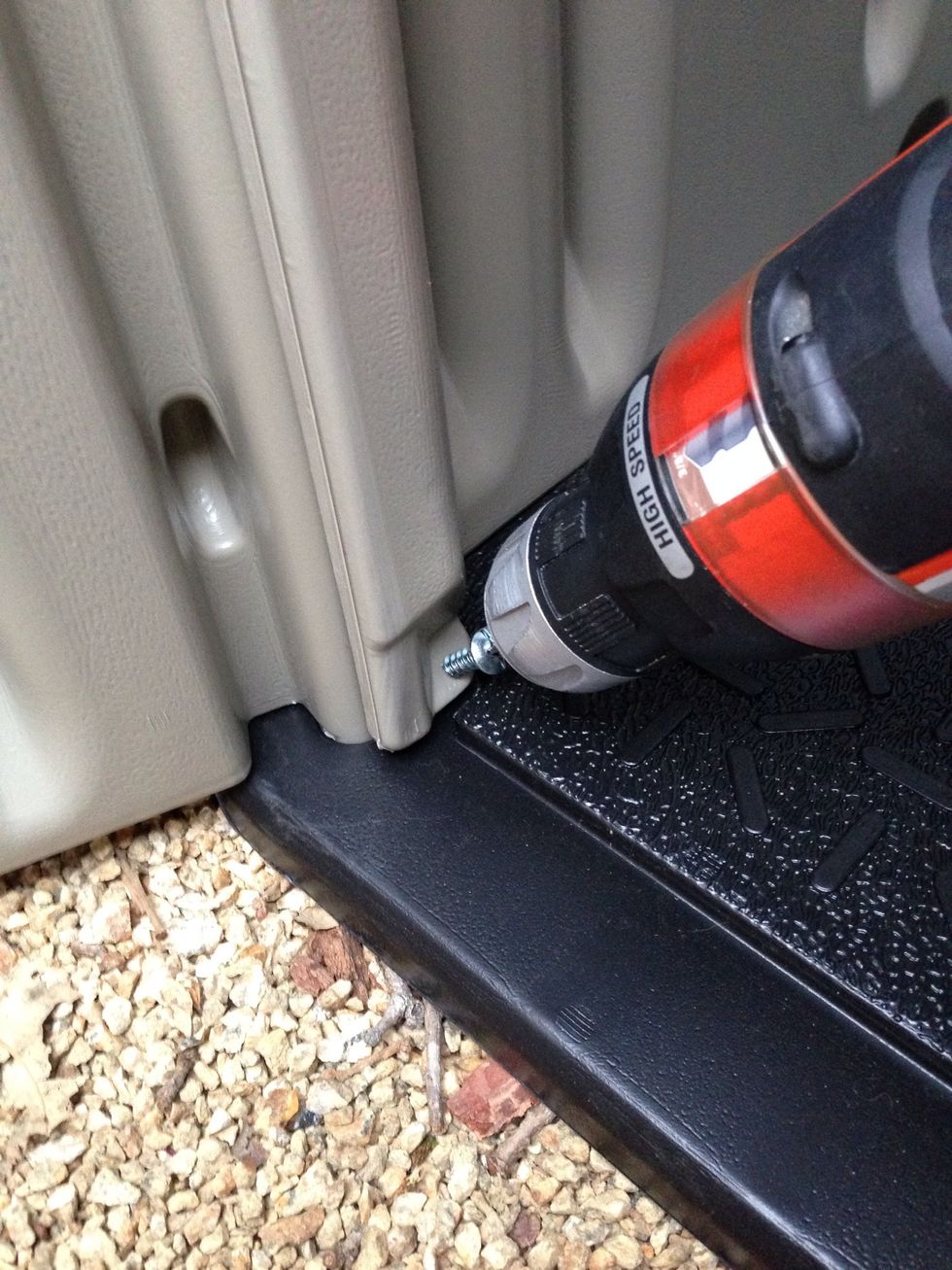 Secure the doorway into the base on the left and right sides.