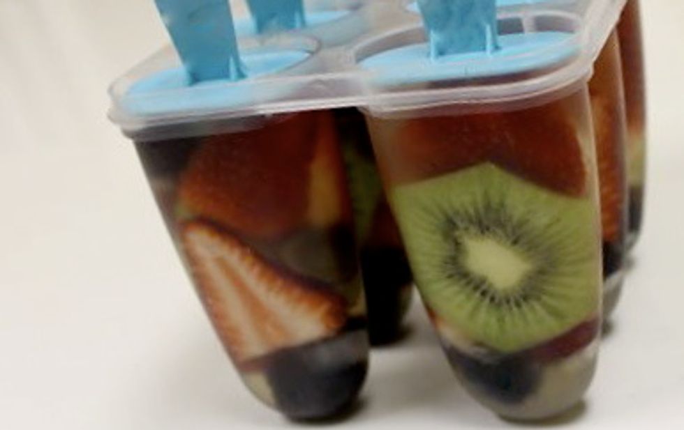 Secure the popcycle sticks and freeze overnight.