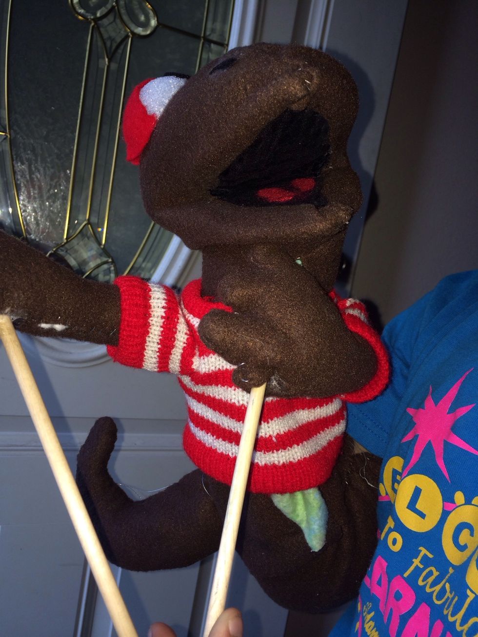 See all parts together to form the puppet