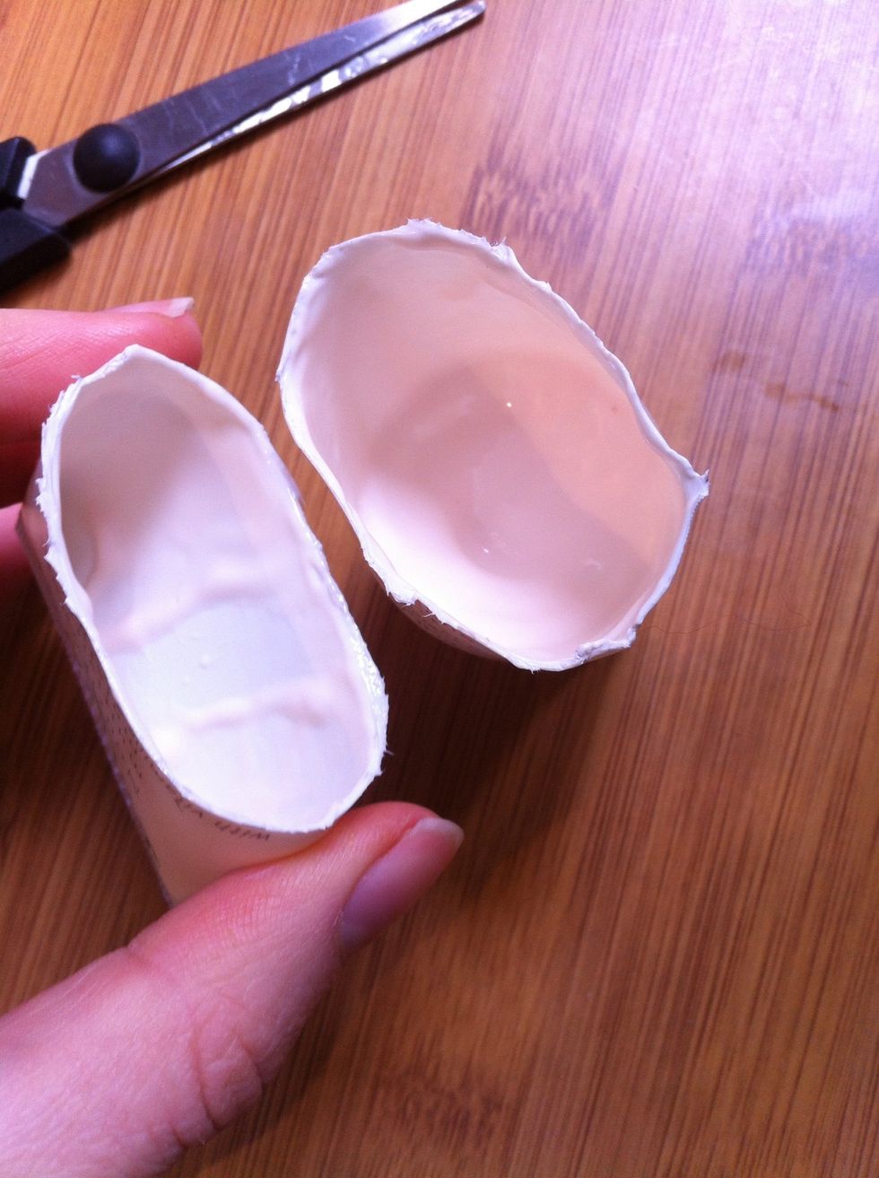 See all the product remaining? This is what you would have been trowing out!  There is still some left in the top part but I'll get to that in a second...