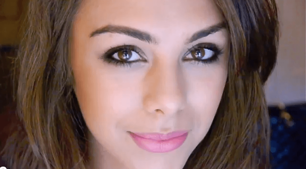 see how eyes look small?