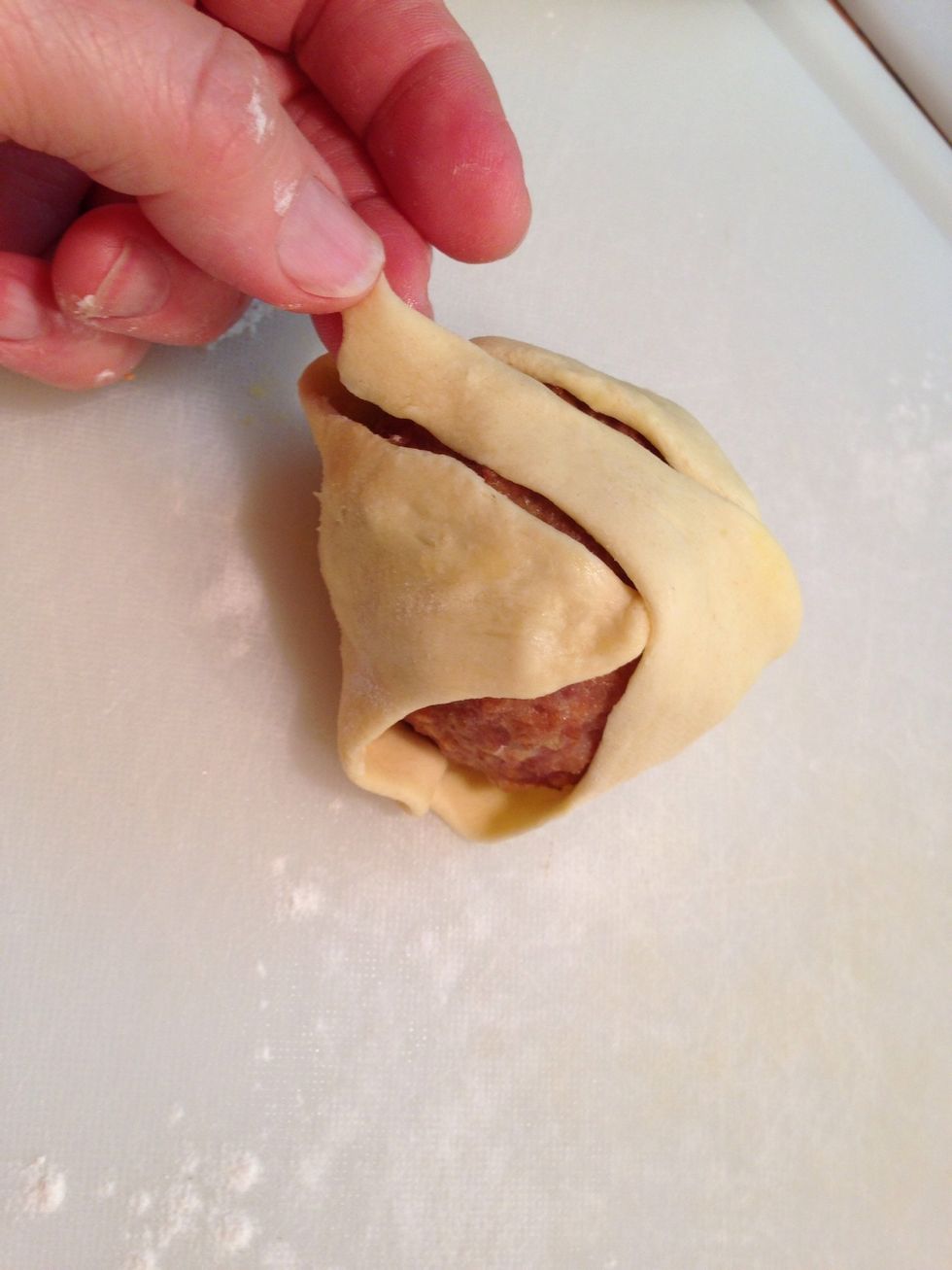 See how nicely the triangle shape covers the ball shape?