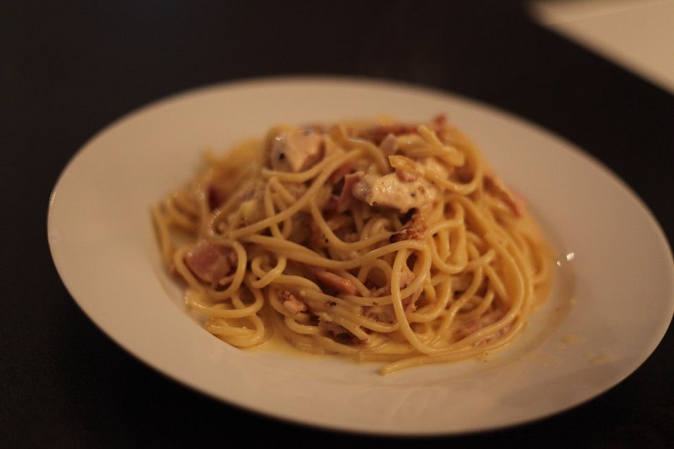 See the cream sauce starting to trickle to the bottom of the plate. This is the best surprise at the end of the dish.