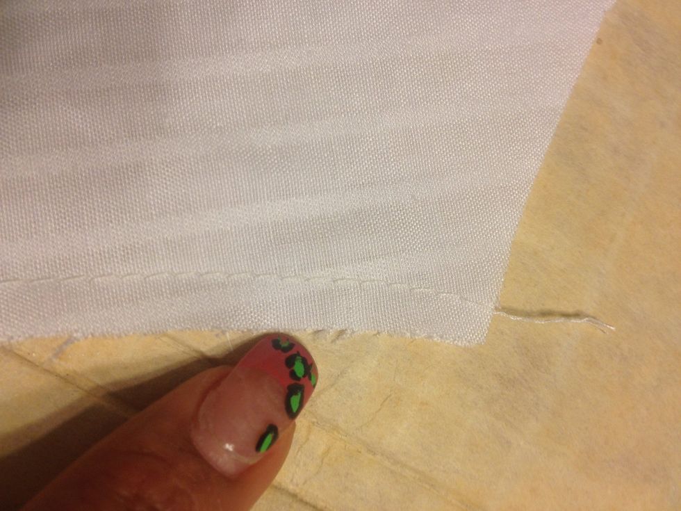 See the sleeves closed.