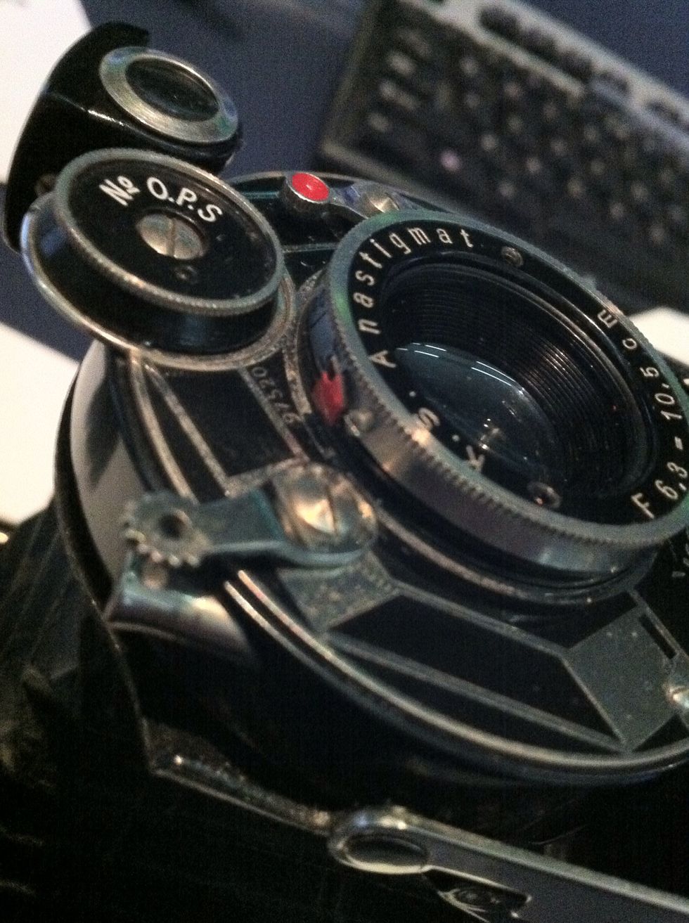 See the stop must be on the opposite side of the marker and the marker lined up with the inf mark. Keep shifting the lens looser until this occurs.