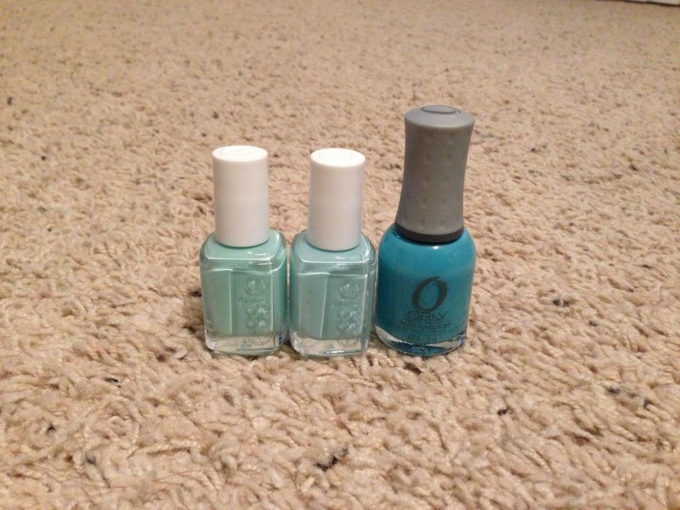 Select colors. They can be similar or not depending on the look you want.