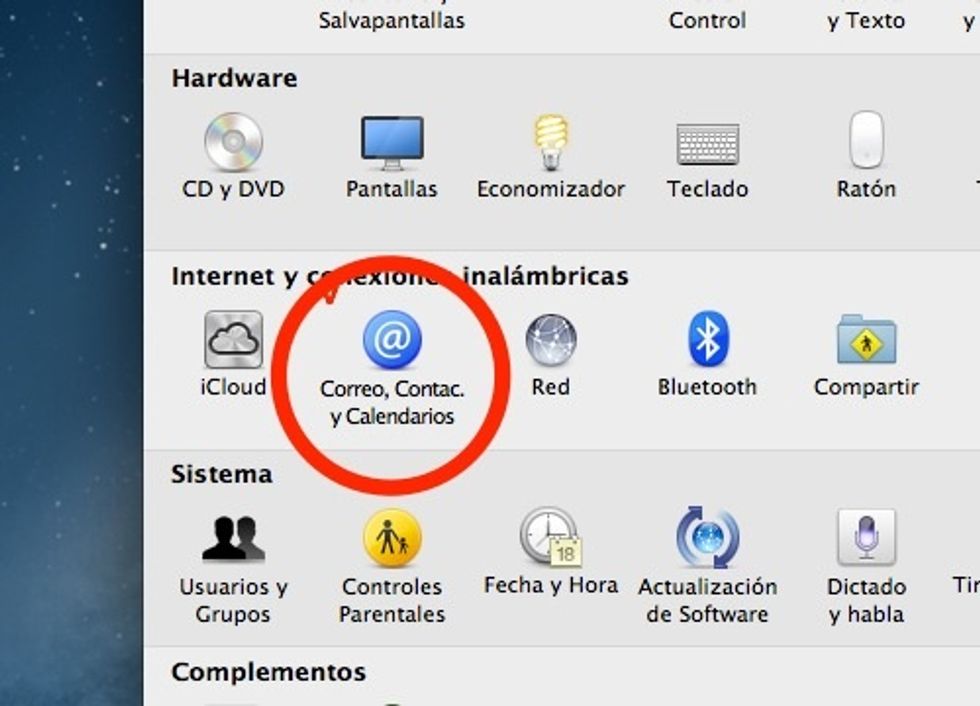 Select your "mail, contacts and calendar" preferences. Espa\u00f1ol: Elige tus preferencias de "correo, contactos y calendarios".