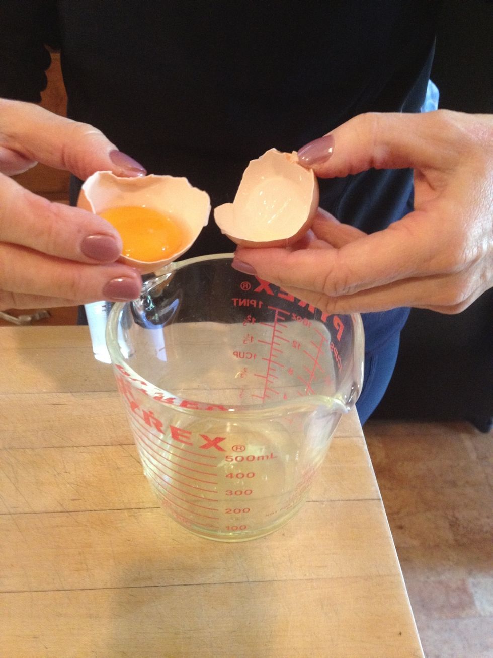 Separate 2 egg whites from the egg yolks