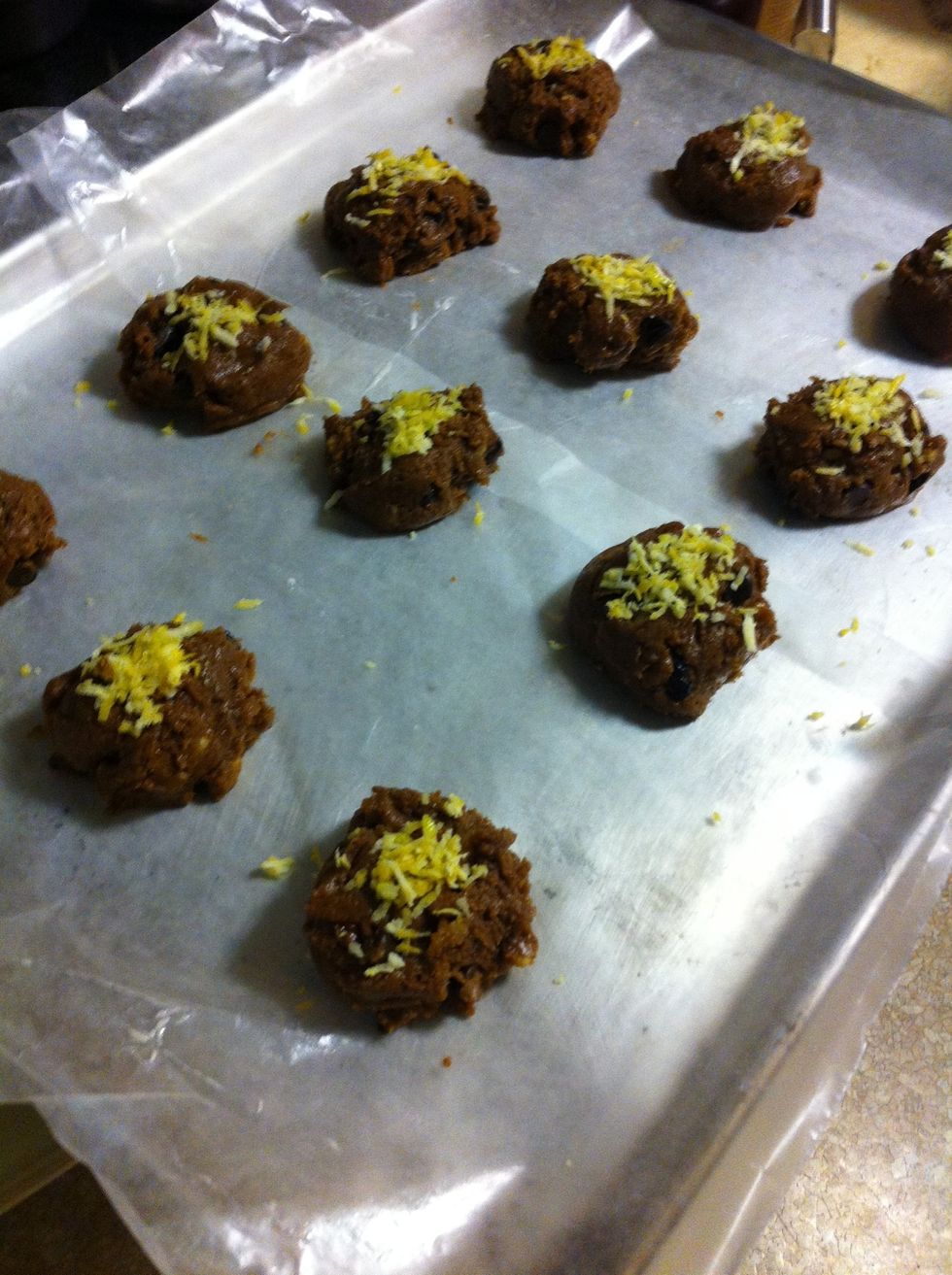 Separate mix into 12 balls and lemon zest, then into the oven for 30 minutes, check on them regularly, and poke the middle with a tooth pick