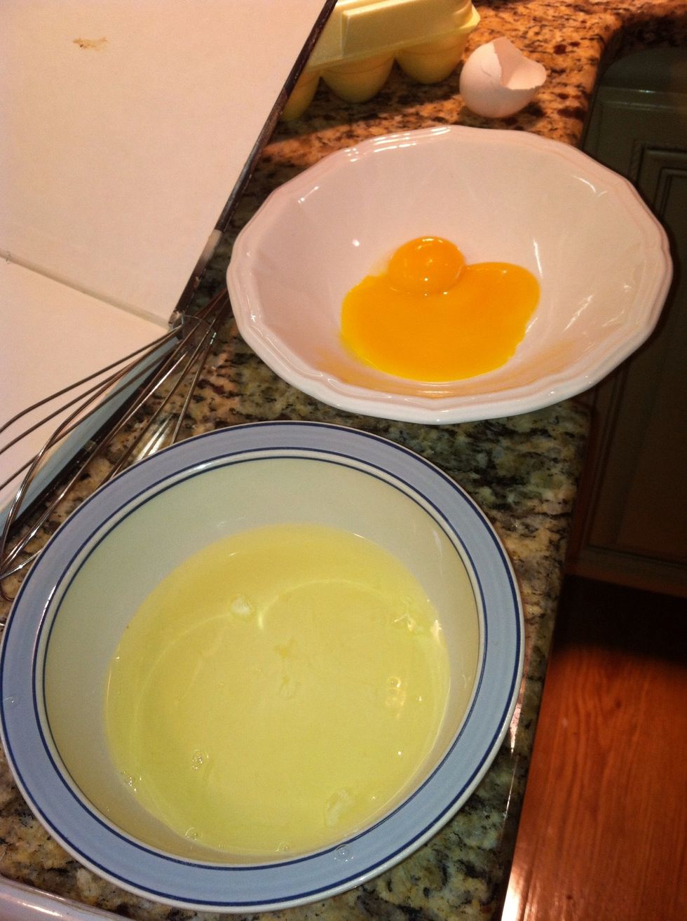 Separate the 2 egg yolks from the egg whites.