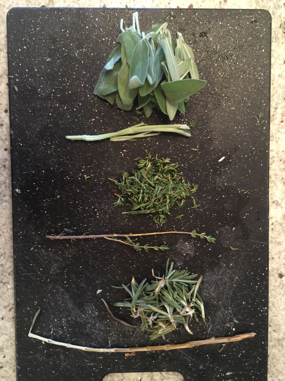 Separate the herbs' leaves