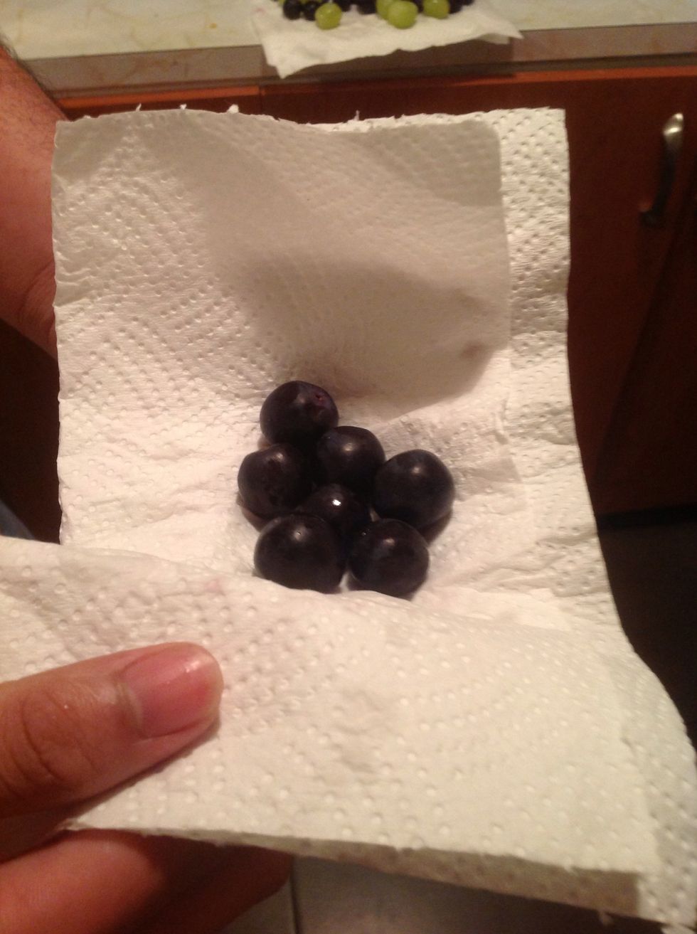 Separate them into each grape, dry them carefully