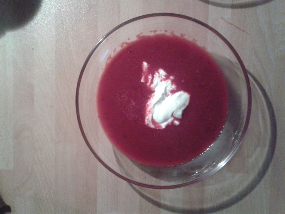 Serve in the bowl with one spoon of sour cream. Bon appetite :)
